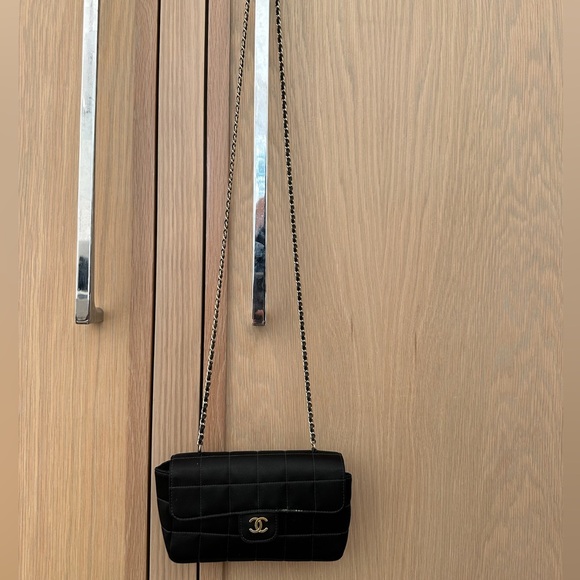 Chanel Black Satin Chocolate Bar Half Flip Mini - Picture 5 of 8